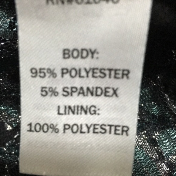 Vanity Lace Mini skirt size small - Picture 7 of 9